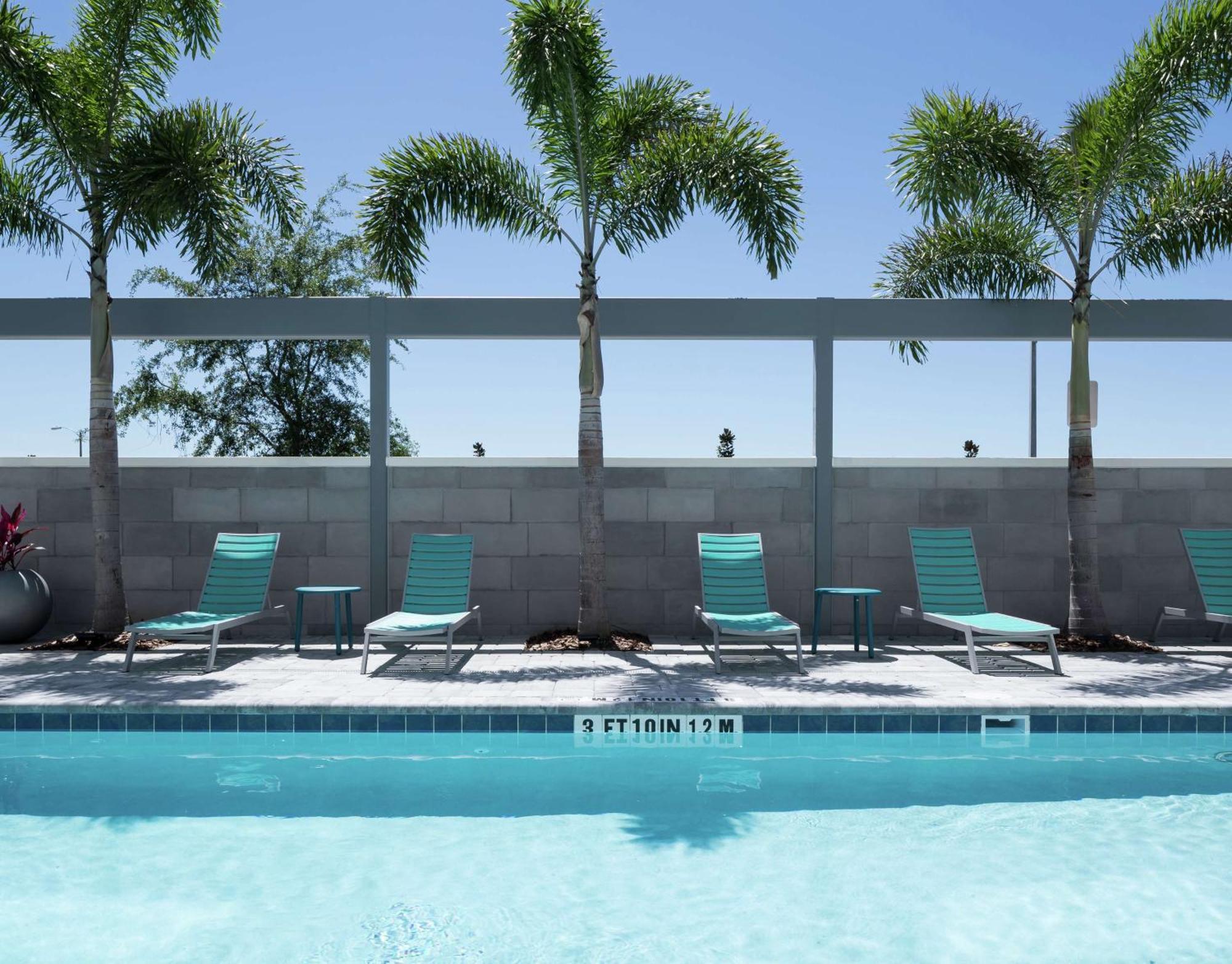 Home2 Suites By Hilton Orlando Airport Buitenkant foto
